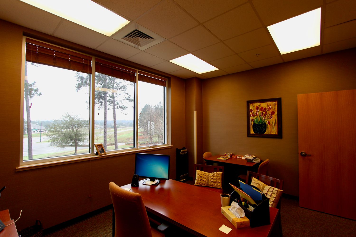 Class A Office/Medical : 2 Southern Point Pkwy, Hattiesburg, MS 39401